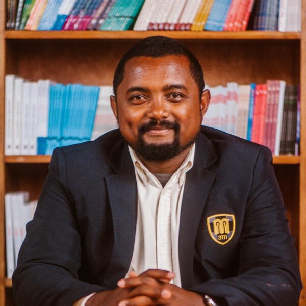 Picture of Faly Ravoahangy